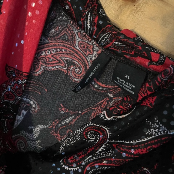 Beautiful cowl neck blouse!  Size XL. - Picture 2 of 4